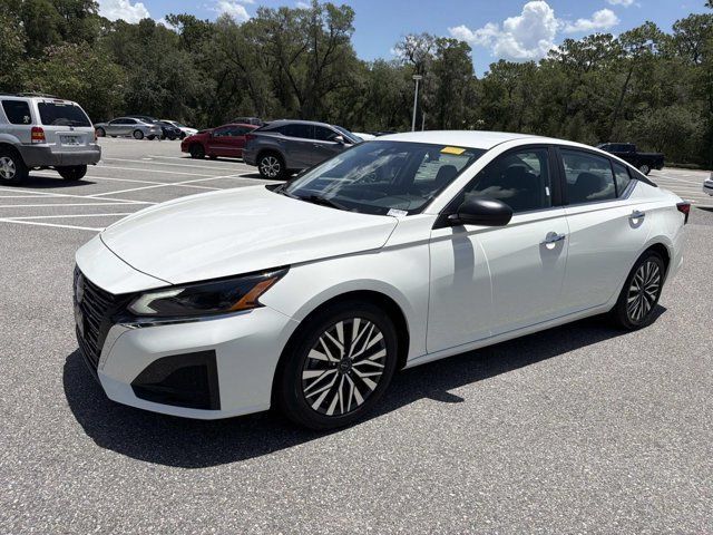 Used 2025 Nissan Altima 2.5 SV FWD image 5