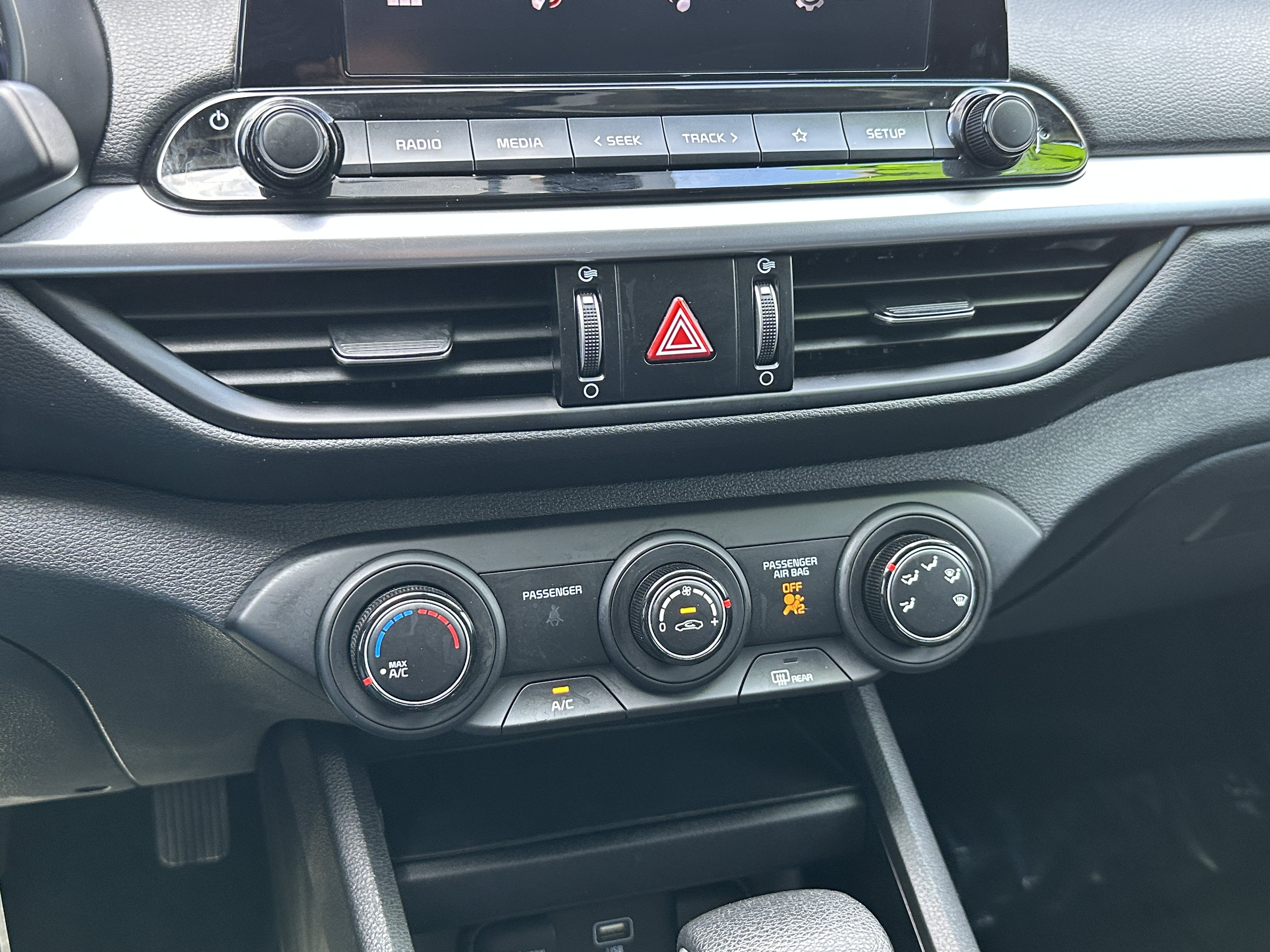 Certified 2023 Kia Forte LXS FWD image 28