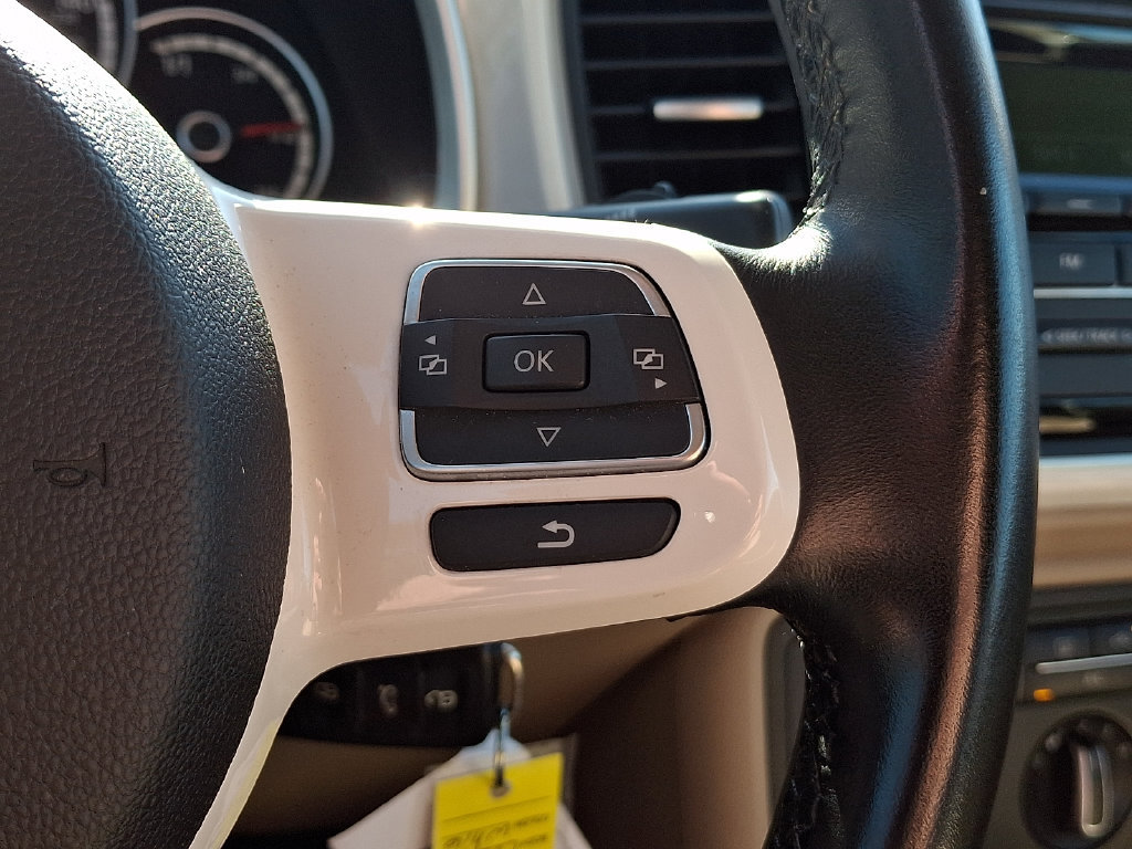 Used 2014 Volkswagen Beetle 2.5 FWD image 21