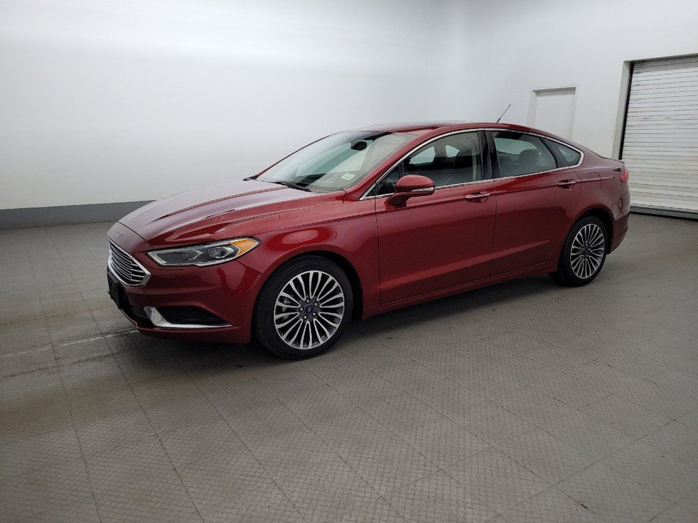 Used 2018 Ford Fusion SE w/ Fusion SE Technology Package FWD image 2