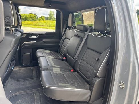 Used 2024 GMC Sierra 2500 AT4X AWD/4WD image 25