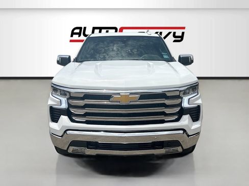 Used 2025 Chevrolet Silverado 1500 LTZ AWD/4WD image 2