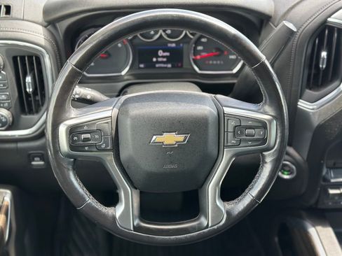 Used 2021 Chevrolet Silverado 2500 LT w/ Convenience Package image 4