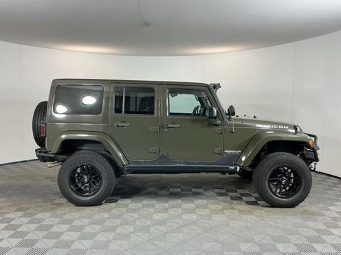 Used 2015 Jeep Wrangler Unlimited Rubicon w/ Katzkin Premium Leather Group AWD/4WD image 4