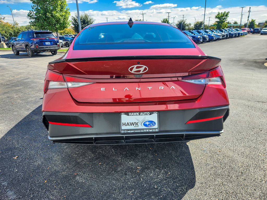 Used 2025 Hyundai Elantra Sport FWD image 5