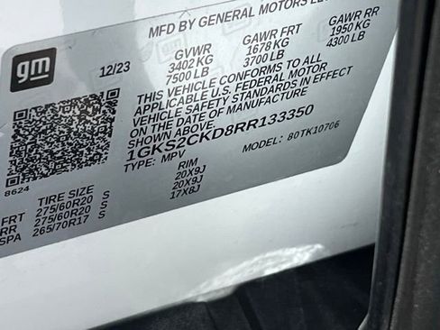 Used 2024 GMC Yukon AT4 w/ AT4 Premium Package AWD/4WD image 31