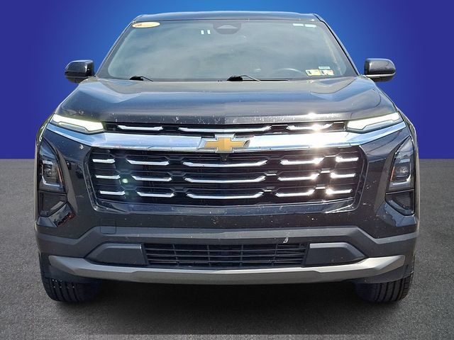 Used 2025 Chevrolet Equinox LT AWD/4WD image 2