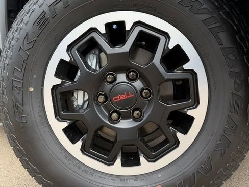 New 2026 Toyota 4Runner TRD Off-Road Premium AWD/4WD image 11