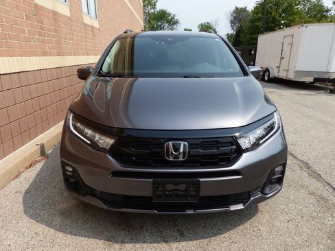 Used 2025 Honda Odyssey Touring image 5