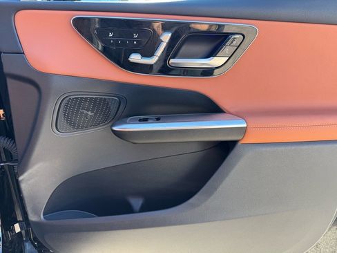 Certified 2025 Mercedes-Benz GLC 300 image 25