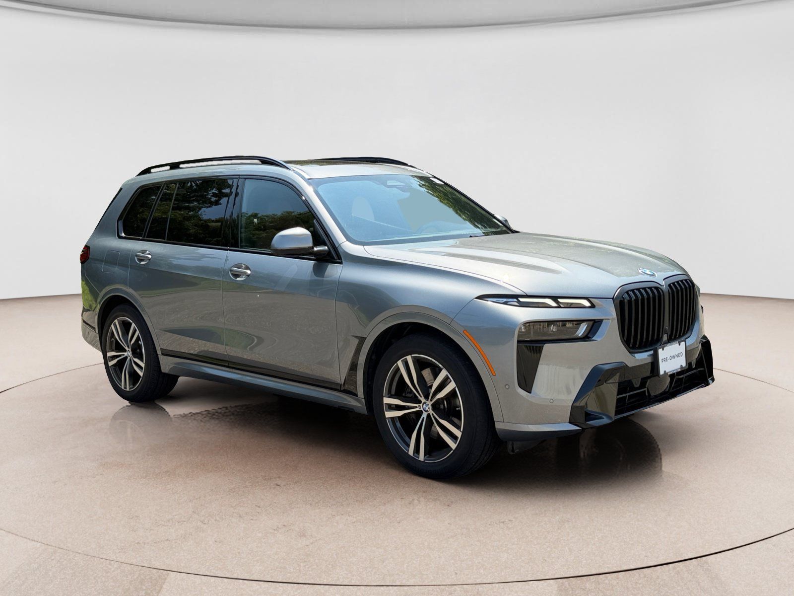Used 2024 BMW X7 xDrive40i w/ M Sport Package AWD/4WD image 7