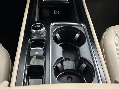 Used 2022 Lincoln Corsair AWD w/ Equipment Group 101A image 22