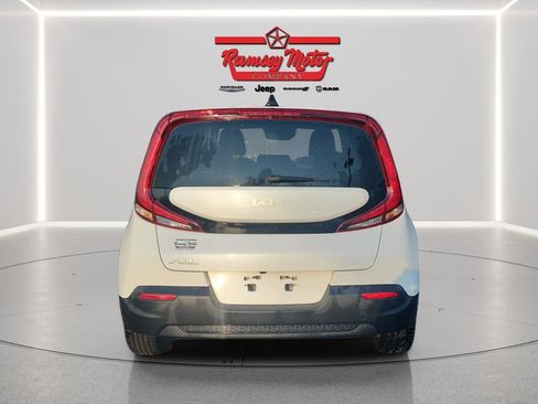 Used 2022 Kia Soul LX w/ Technology Package image 4