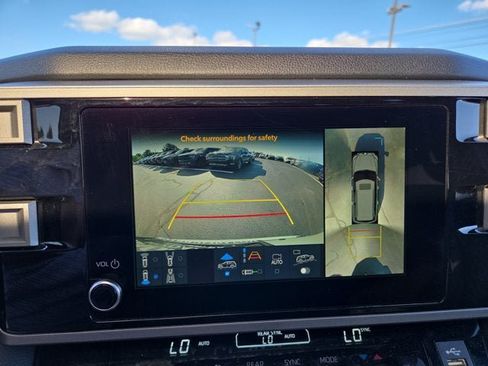 Used 2025 Toyota Sequoia 4WD image 19