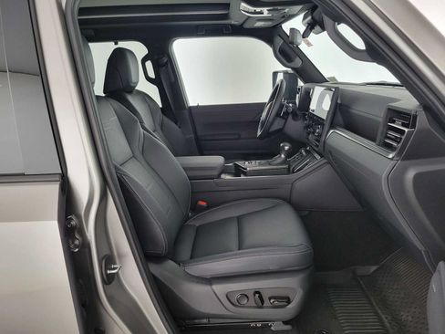 Used 2026 Lexus GX 550 w/ Cold Area Package AWD/4WD image 10