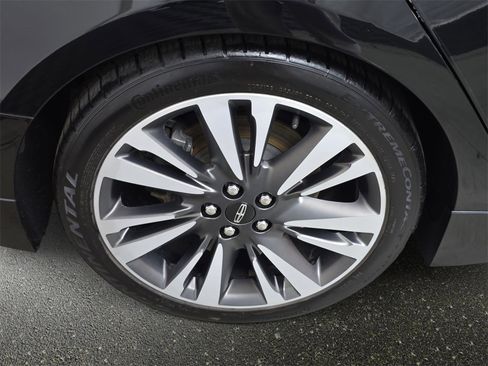 Used 2017 Lincoln MKZ Reserve w/ Technology Package image 31