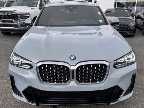 Used 2024 BMW X4 xDrive30i w/ Premium Package AWD/4WD image 2