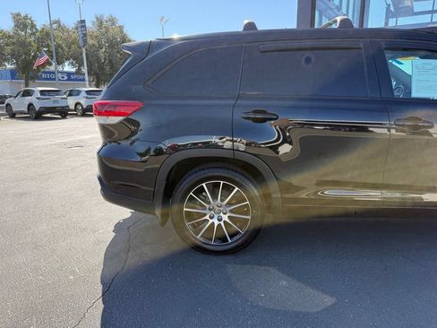 Used 2018 Toyota Highlander SE AWD/4WD image 13