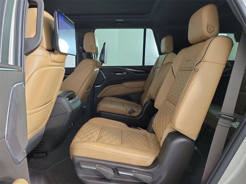 Certified 2023 Cadillac Escalade Sport w/ Touring Package image 11