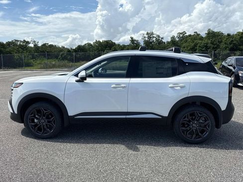 New 2025 Nissan Kicks SR image 7