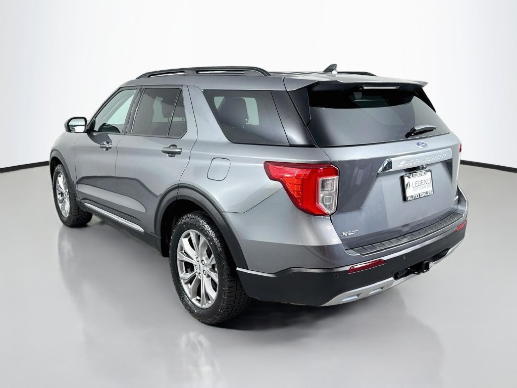 Used 2023 Ford Explorer XLT w/ Equipment Group 202A AWD/4WD image 8