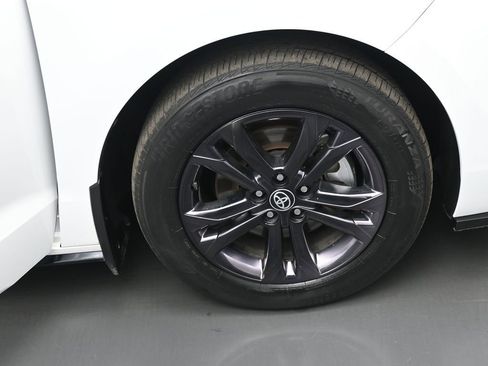 Certified 2024 Toyota Sienna XSE w/ XSE Premium Package image 42