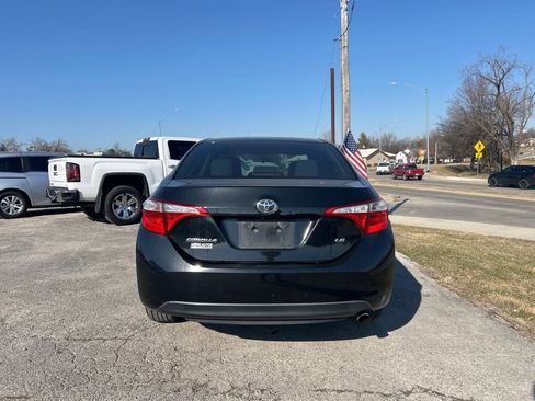 Used 2015 Toyota Corolla LE image 5