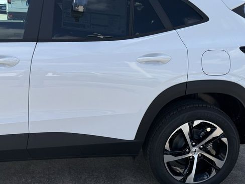 New 2026 Chevrolet Trax RS w/ Driver Confidence Package image 17