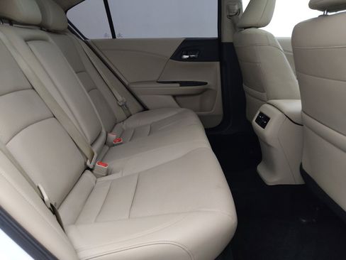 Used 2016 Honda Accord Touring image 19
