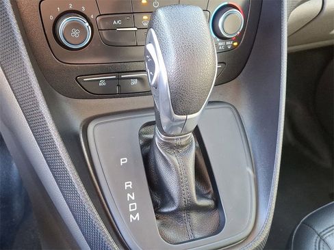 Used 2022 Ford Transit Connect XL image 14