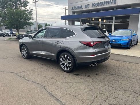 Used 2023 Acura MDX SH-AWD w/ Technology Package image 10