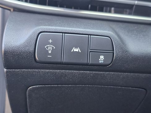 Used 2022 Hyundai Elantra SEL FWD image 24