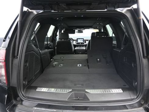 Used 2023 Chevrolet Tahoe RST AWD/4WD image 37