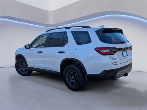 New 2025 Honda Pilot TrailSport image 9