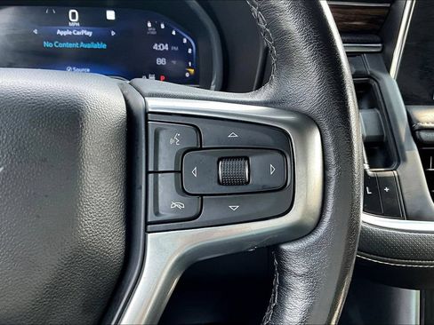 Used 2023 Chevrolet Suburban Premier AWD/4WD image 12