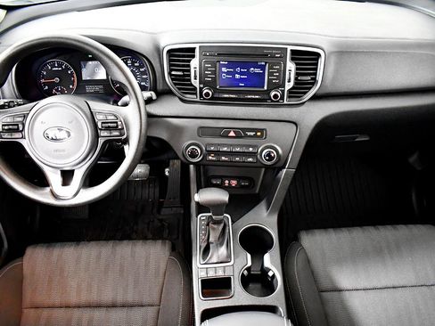Used 2019 Kia Sportage LX image 18