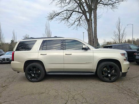Used 2016 Chevrolet Tahoe LT image 2