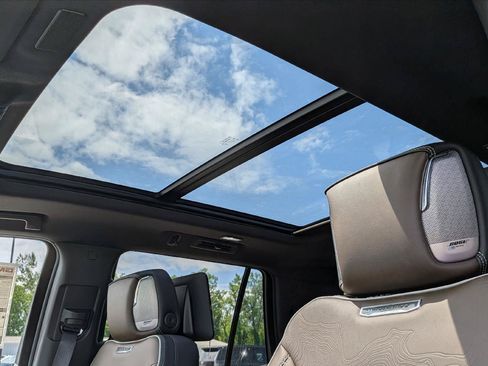 New 2026 GMC Yukon Denali Ultimate AWD/4WD image 12