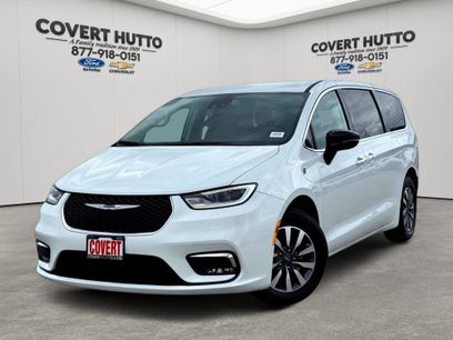 Used 2024 Chrysler Pacifica Limited