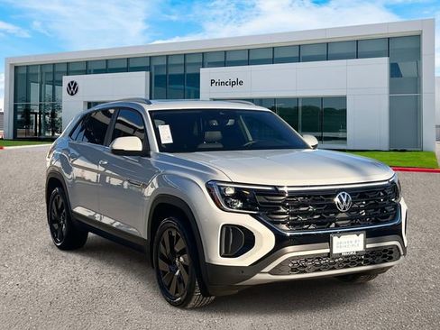 New 2026 Volkswagen Atlas Cross Sport SE FWD image 2
