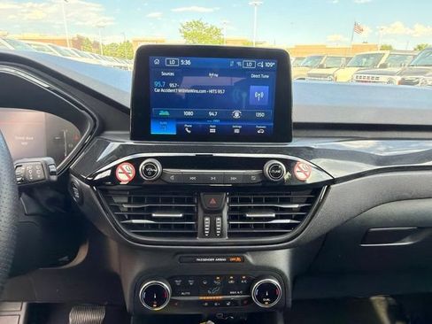 Used 2025 Ford Escape ST-Line Select AWD/4WD image 17