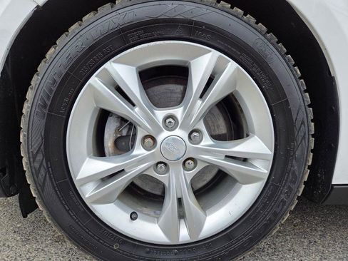 Used 2013 Ford Focus SE FWD image 27