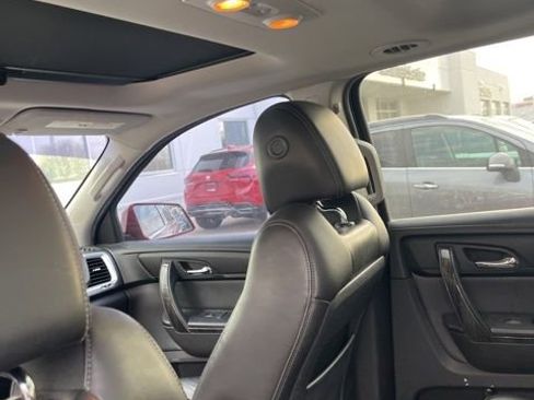 Used 2013 GMC Acadia SLT image 16