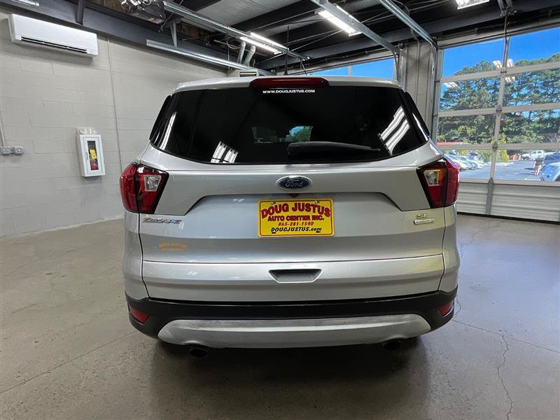 Used 2019 Ford Escape SE FWD image 4