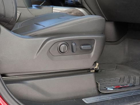 Used 2022 Chevrolet Silverado 2500 LTZ w/ LTZ Plus Package image 29