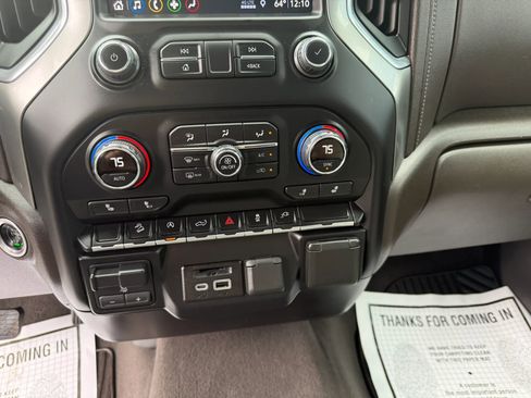 Used 2019 Chevrolet Silverado 1500 LT w/ Texas Edition AWD/4WD image 18