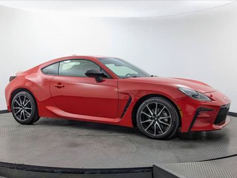 Used 2024 Toyota GR86 RWD image 11