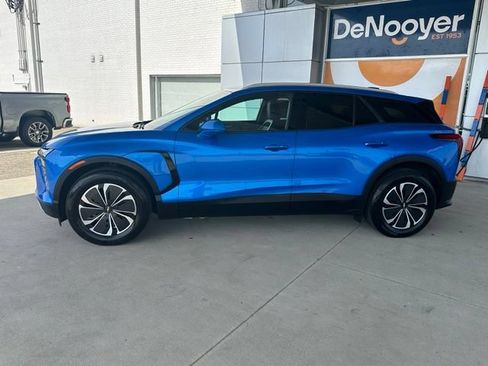 Used 2024 Chevrolet Blazer EV LT AWD/4WD image 11