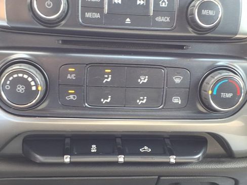 Used 2018 Chevrolet Silverado 1500 LT AWD/4WD image 24