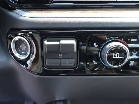 New 2026 Chevrolet Silverado 1500 RST w/ Redline Edition AWD/4WD image 18